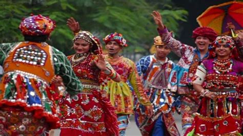 Bhil Tribe - People and Culture - THE WORLD HOUR | Traditional dresses ...