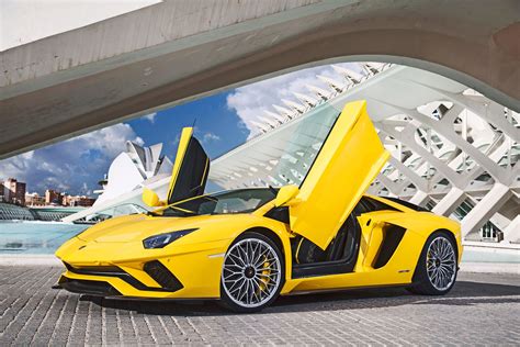 Lamborghini Aventador S - Features, specs and more at BillionaireToys ...