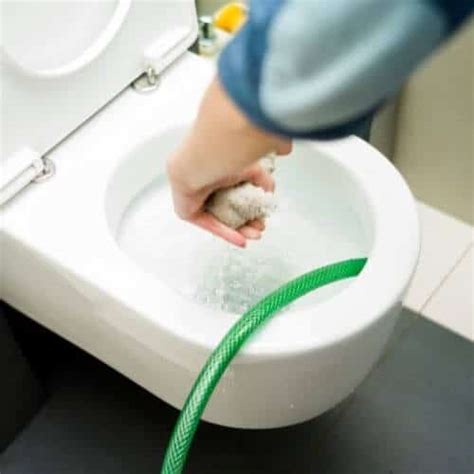 Low Flow Toilet Problems and How to Fix Them