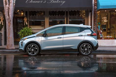 GM Publishes 2023 Chevrolet Bolt EV Order Guide, Illuminated Charge ...