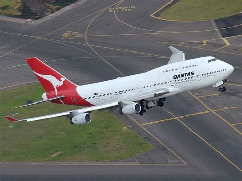 What Happened To The First Qantas Boeing 747-400?