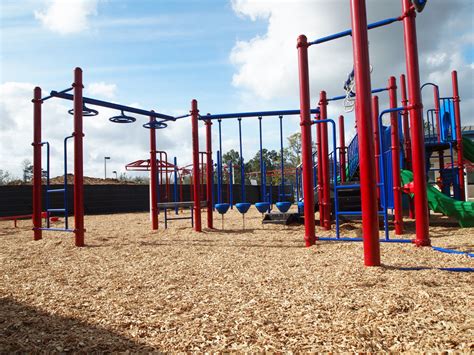 Elementary School Playground | The Playground Surfacing Experts ...