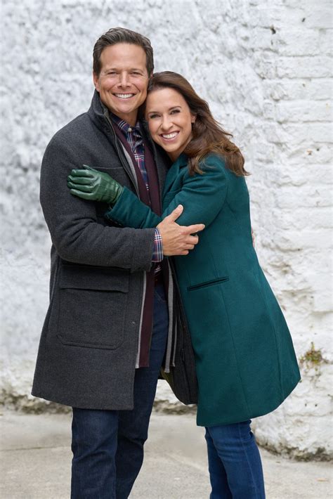 Photo: lacey chabert reunites scott wolf hallmark christmas movie ...