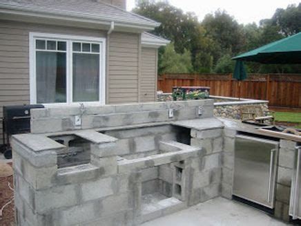 40+ Awesome Outdoor DIY Projects Using Concrete Blocks | Outdoor ...