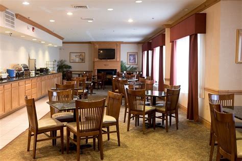 ELYRIA INN & SUITES $118 ($̶1̶3̶8̶) - Hotel Reviews - Ohio