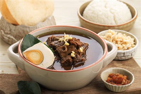 Nasi Rawon Recipe (Indonesian Black Beef Soup) (2024)