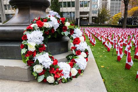 12,000 flags on display in Toronto to remember Canada's fallen heroes ...