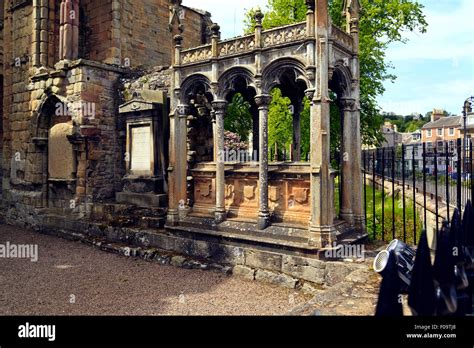 Jedburgh Abbey Ruins, Scotland Stock Photo - Alamy