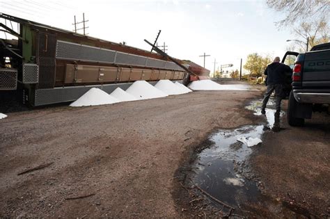 Railroad officials investigating cause of Colorado Sprins train ...