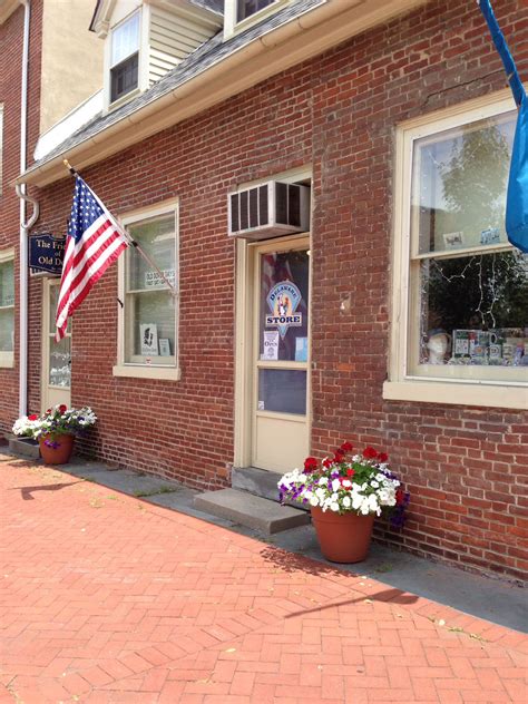 The Delaware Store Delaware themed gift shop on the Green in Dover ...