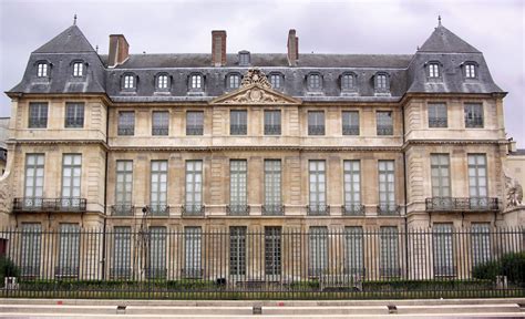 Hôtel Salé ou hôtel Aubert de Fontenay (1660) 5 Rue de Thorigny Paris ...