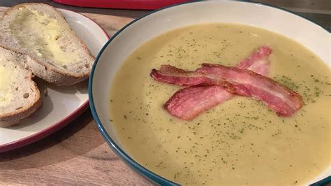 Food with JP passion: Haricot Bean Soup with Smoked Bacon Crisps | Echo.ie