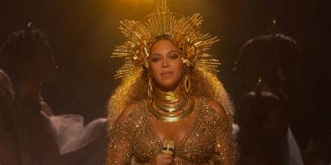 Beyoncé Performs Stunning Ode to Motherhood at Grammys