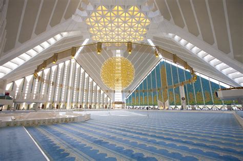 Inside the Shah Faisal Mosque, Islamabad , Pakistan : r/pakistan