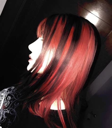 GODDESS on Twitter | Hair color streaks, Skunk hair, Hair streaks