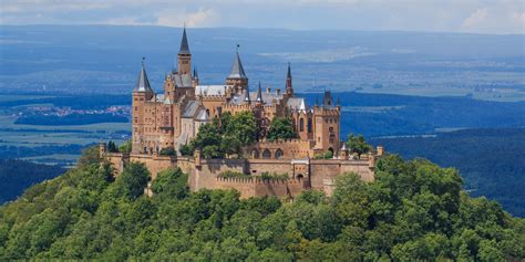 Burg Hohenzollern bei Hechingen Foto & Bild | sommer, burgberg, berg ...