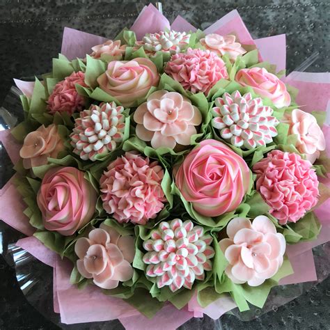 Cupcake Bouquet Decorating Classes | The Art of Cake | Freeport Maine