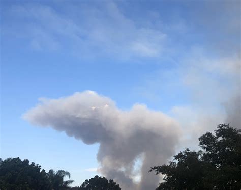 A giant cloud of ash after a fire in Alpine, San Diego : r/pics