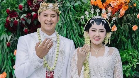 Mau Nikah dengan Nuansa Adat Jawa? Berikut 10 Istilah Pernikahan Adat ...