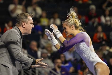 LSU gymnastics advances to NCAA semifinals