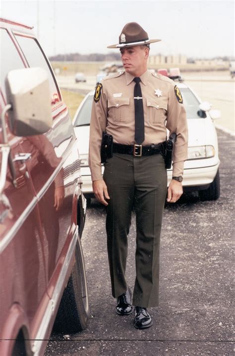 Illinois State Police Uniforms & Equipment Photos - Illinois State ...