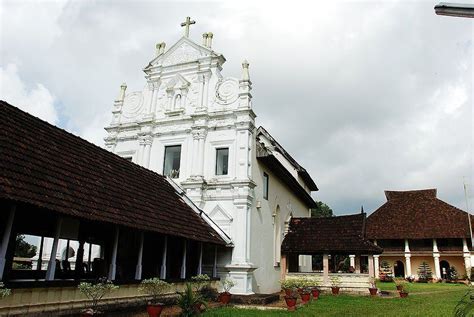 Cheriapally Church in Kottayam, Kerala Syrian Christians, Kerala India ...