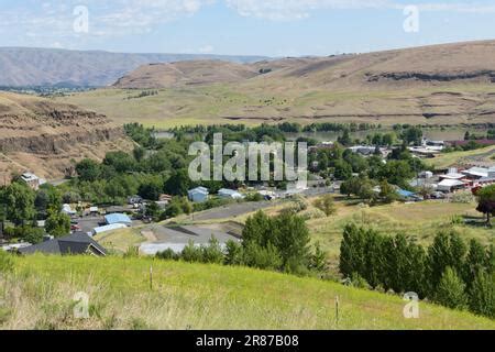 Asotin, WA, USA - May 24, 2023; Cityscape view along 2nd St in downtown ...