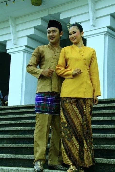 Mengenal Ragam Baju Adat Kutai Asal Kalimantan Timur