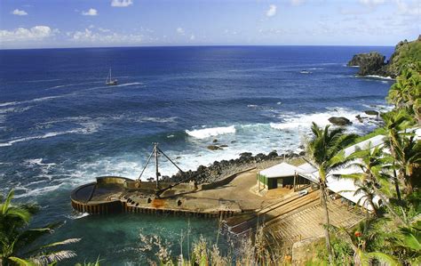 Pitcairn island, Adamstown - how they get internet access? - muszak.eu