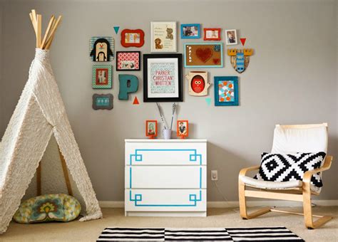 Gallery Wall Wednesday - A Turquoise and Orange Kids Room - A Kailo ...