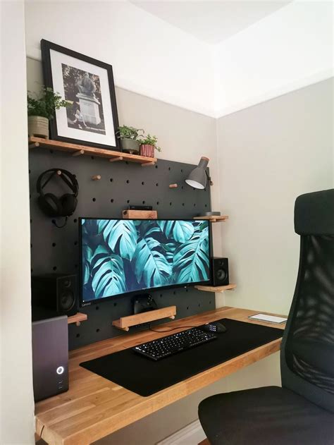 20+ Minimalist Gaming Setups & Battlestation Ideas | Gridfiti | Home ...