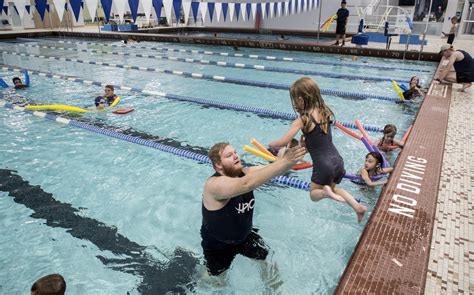 Scholarship - Holland Aquatic Center