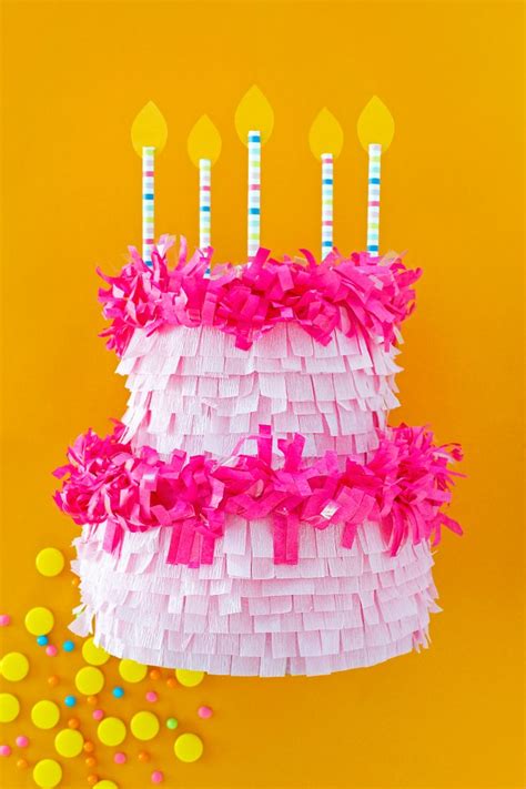 BIRTHDAY CAKE PINATA! DIY