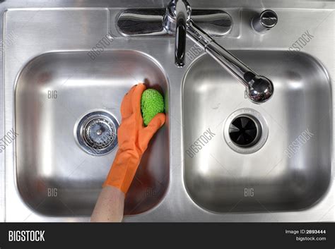 Cleaning Kitchen Sink Image & Photo (Free Trial) | Bigstock