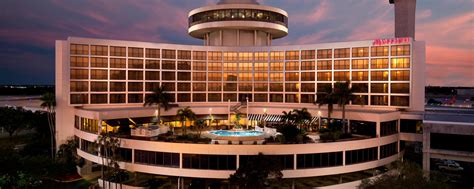 4-Star Hotels near Tampa Airport | Tampa Airport Marriott