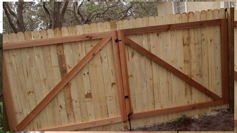 how to build a gate for a privacy fence – Builders Villa