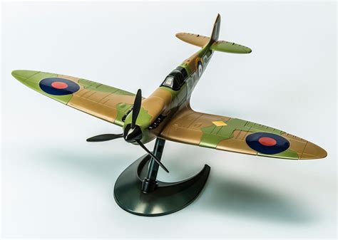 QUICK BUILD Spitfire | Airfix | Hobbies