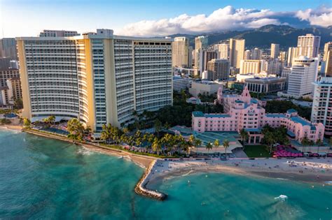 Hotel Review: Sheraton Waikiki - Jeffsetter Travel