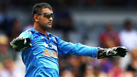 Dhoni Wallpapers - Wallpaper Cave