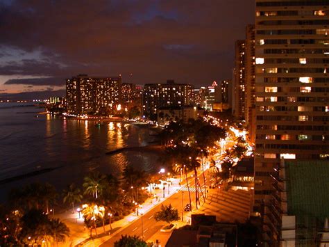 Waikiki Nightlife.JPG | Honolulu strip at night | Flickr