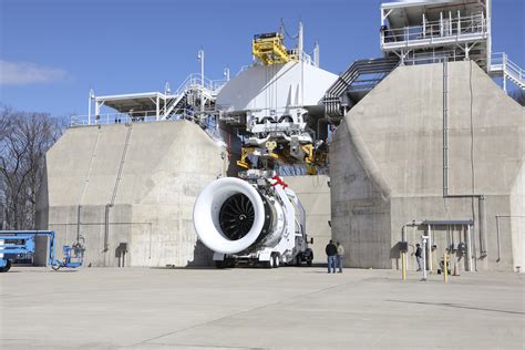 GE Aviation Tests the Largest Jet Engine in the World, Featuring 3D ...