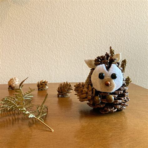 Pinecone Squirrel Nature Craft – Acorn to Oak