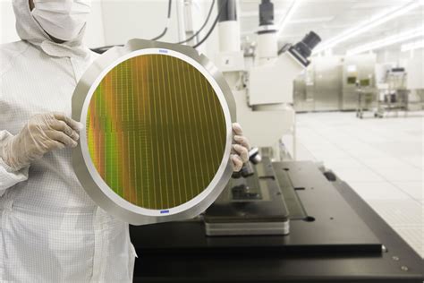 Silicon - Electronics, Solar Cells, Alloys | Britannica