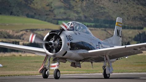 North American T-28 Trojan - Price, Specs, Photo Gallery, History ...