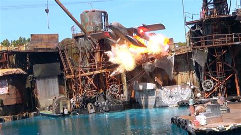 Water World Stunt Show at Universal Studios Hollywood! (Full Show ...