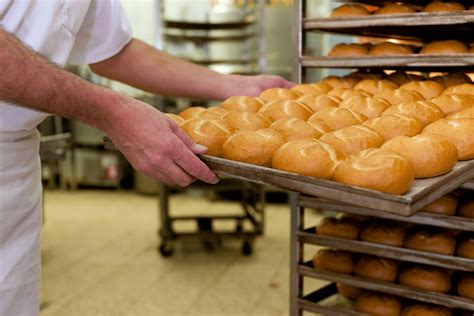 HEB Bakery Is an Unlikely Spot for the Best Baked Desserts in Texas