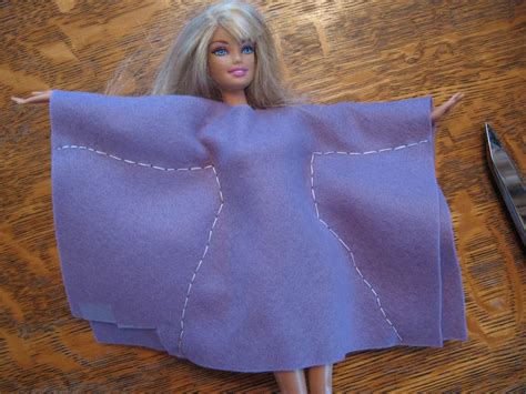 Almost Unschoolers: Simple Felt Barbie Clothes