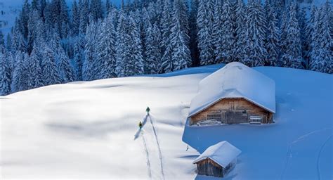 10 Best Ski-In Ski-Out Chalets | Our Guide | Ski Solutions