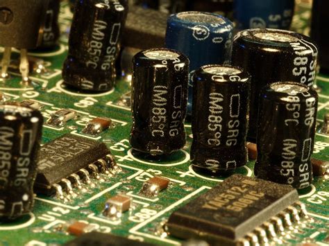 Understanding Capacitors in Circuits – Jeune Sen Sante