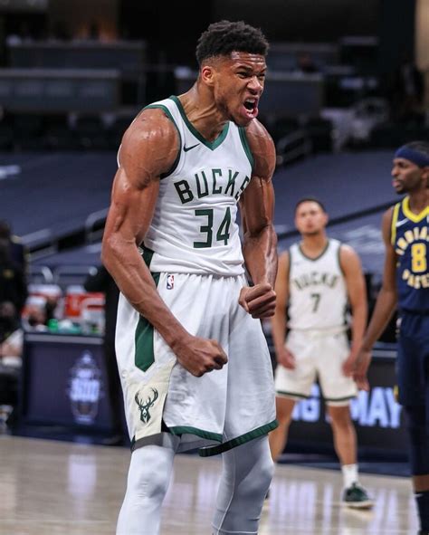 Giannis Antetokounmpo [2022 Update] : Stats, Brothers & Net Worth